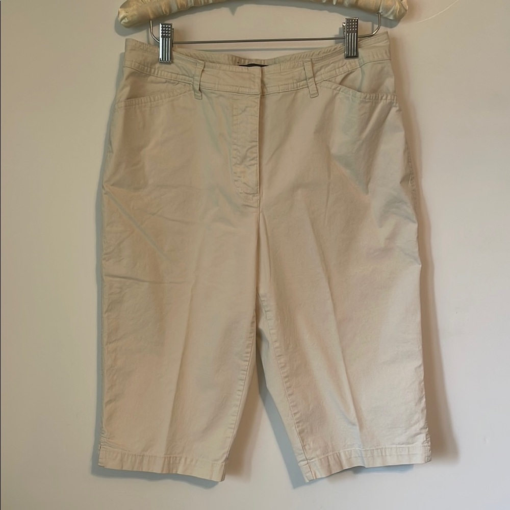 a.n.a Women's Cream Bermuda Shorts